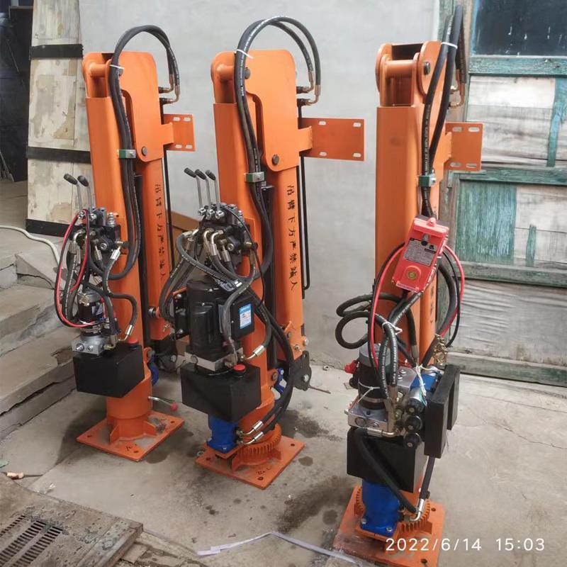 晋州市重汽蓝牌随车吊 3.2吨 国六动力强 液压驱动 农用自卸起重机